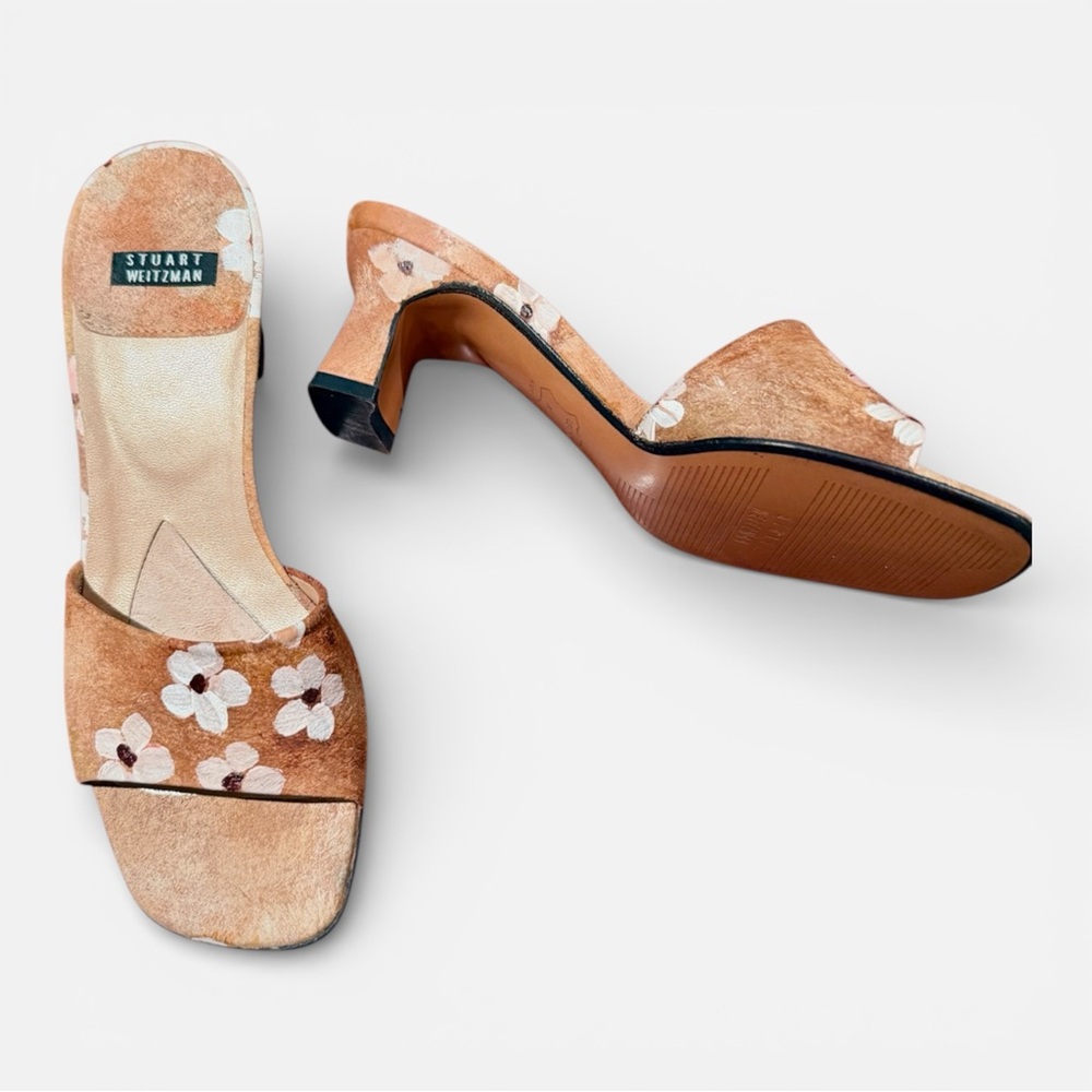 Stuart Weitzman Tan Suede Floral Square Toe Mule Sandal Sz 4.5